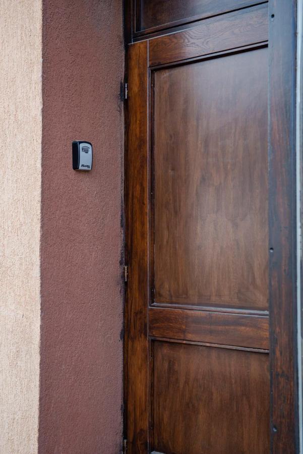 Reghin Guest House Екстериор снимка