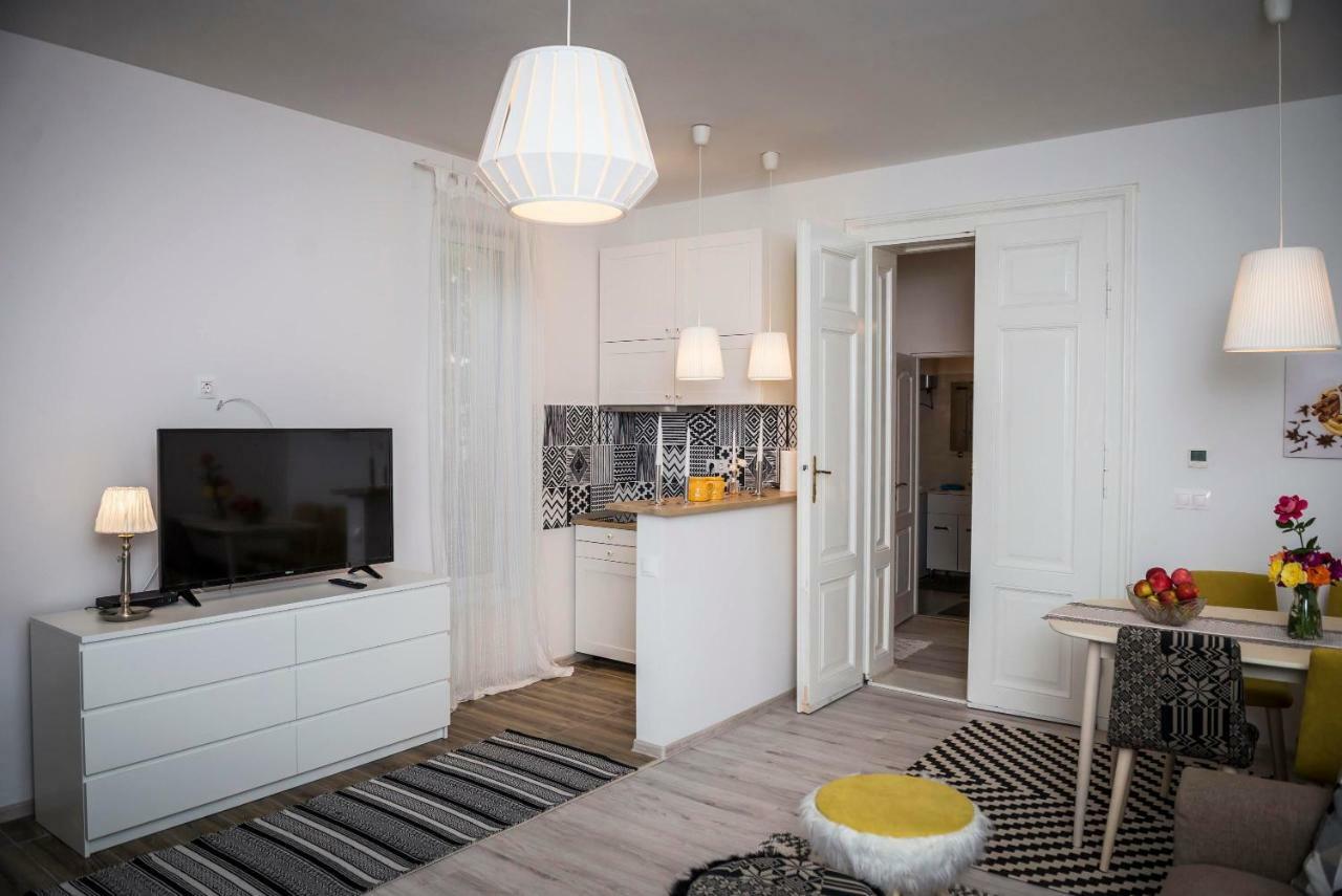 Reghin Guest House Екстериор снимка